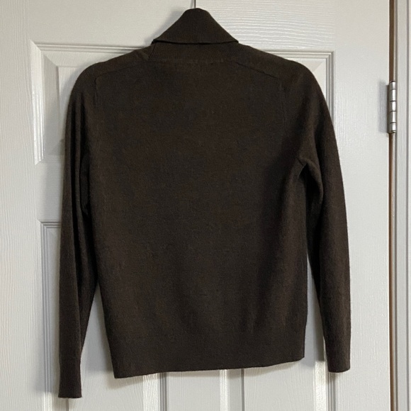 Quince Rich Brown Cashmere Turtleneck Sweater - Picture 9 of 10